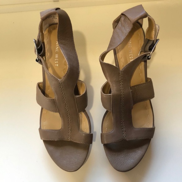 Nine West wedges (size 7.5) - Picture 2 of 2